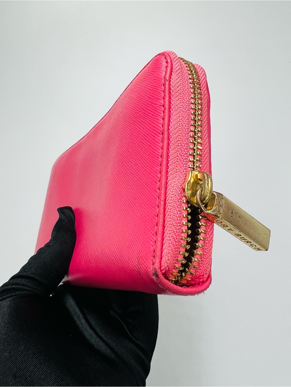 Tory Burch Robinson Zip Continental Wallet - Picture 6 of 9